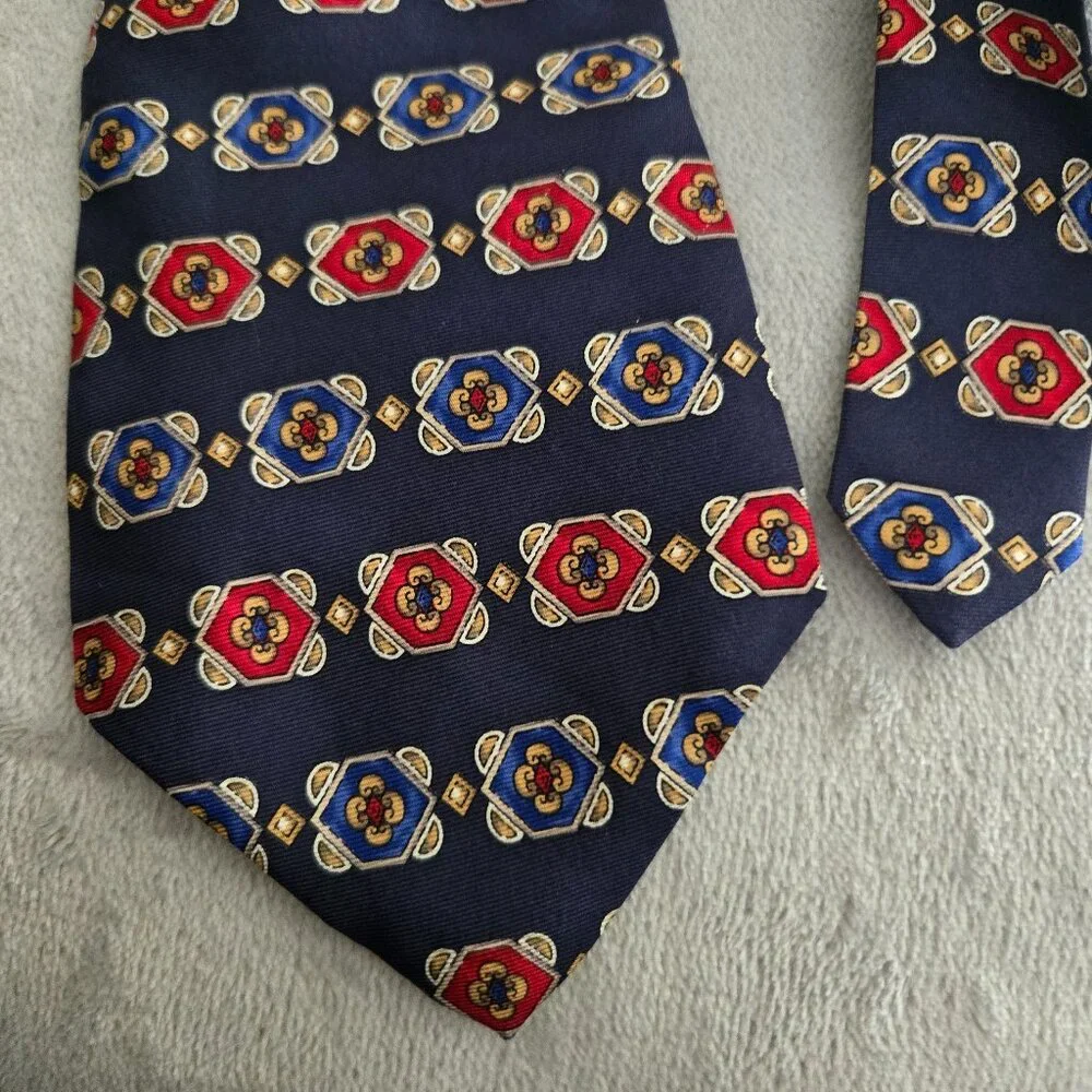 Christian Dior 100% Silk Vintage Luxury Blue Patterned Tie